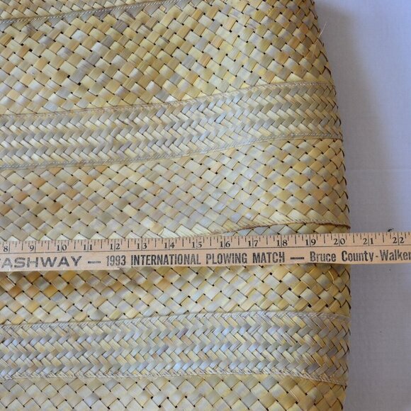 Vintage XL Straw Tote Bag - Picture 10 of 12